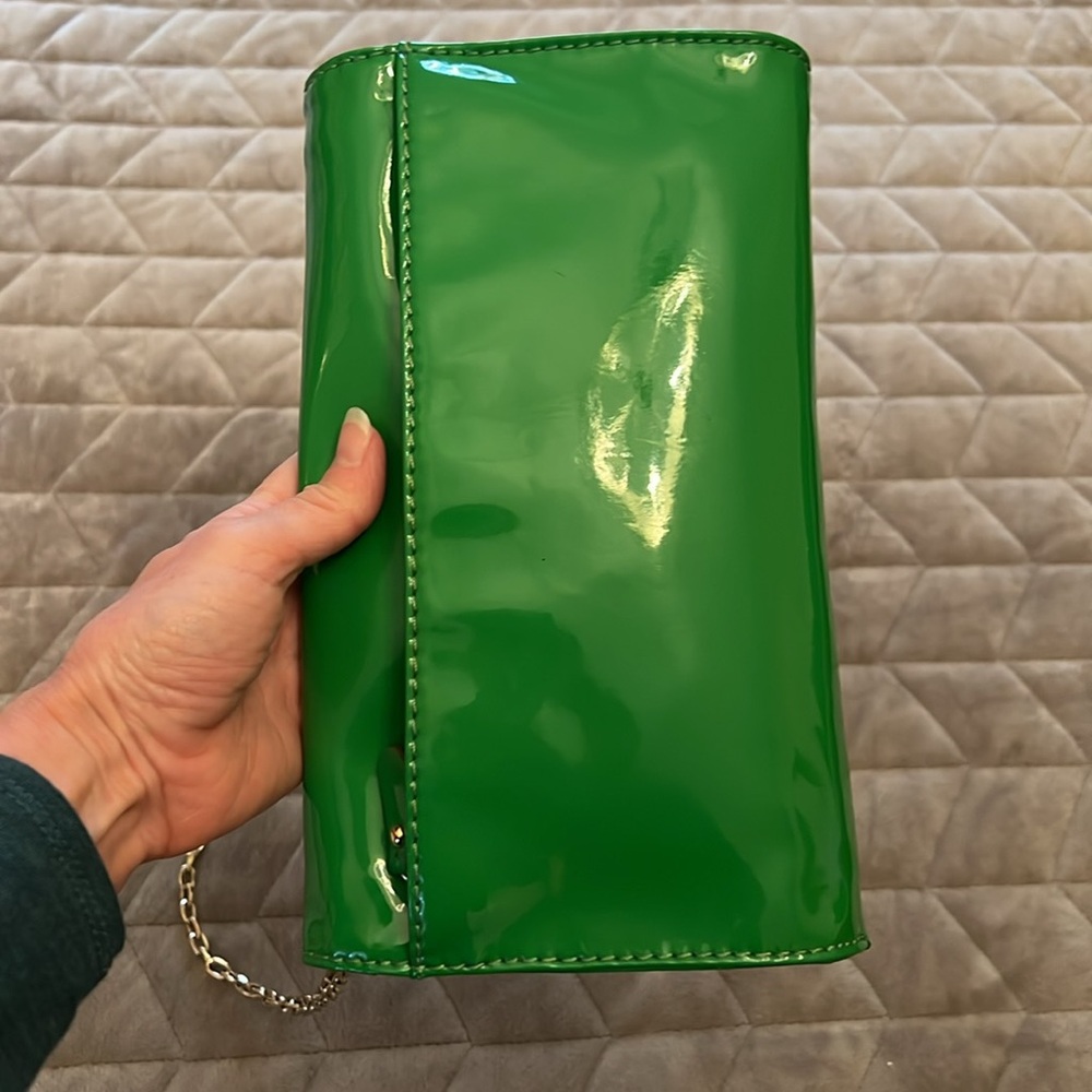 Antonio Melani Green Ava convertible Clutch or Shoulder Bag w/ gold chain strap - Picture 6 of 17
